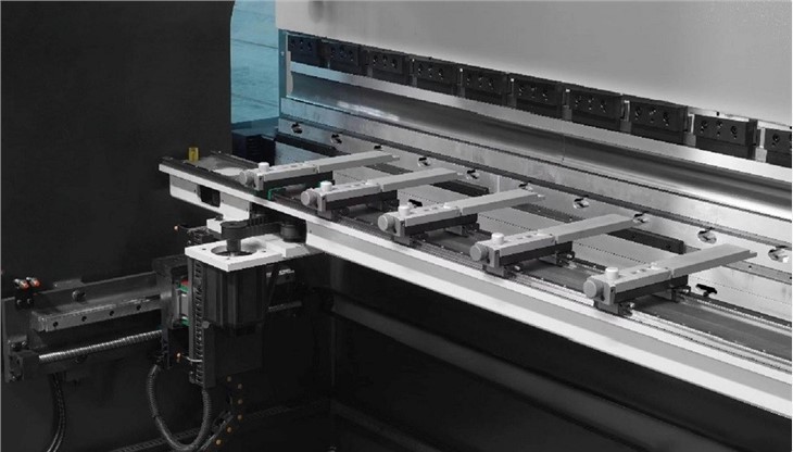 CNC Bending Machine